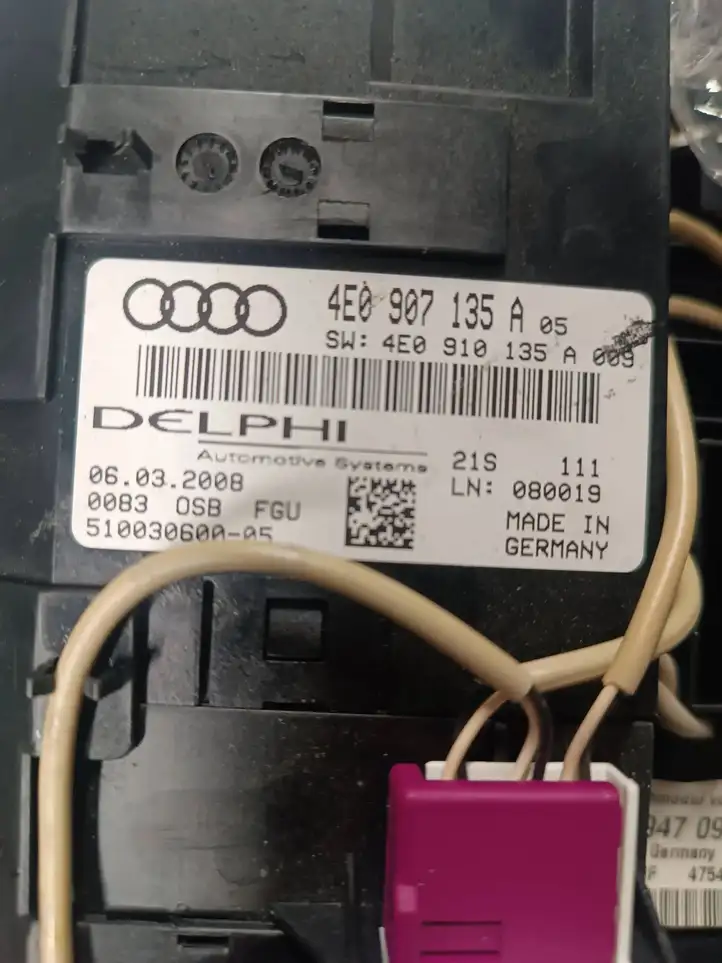 Audi A8 S8 D3 4E (2007 - 2010) 4E0947097AT Включатель освещения интерьера — фото 5