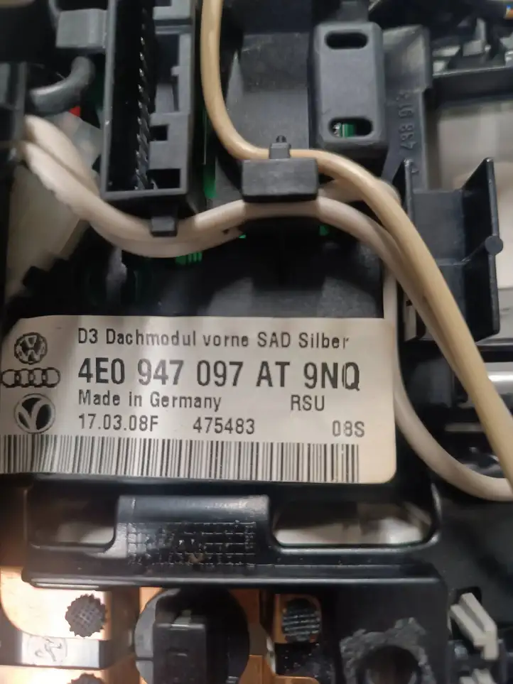 Audi A8 S8 D3 4E (2007 - 2010) 4E0947097AT Включатель освещения интерьера — фото 6