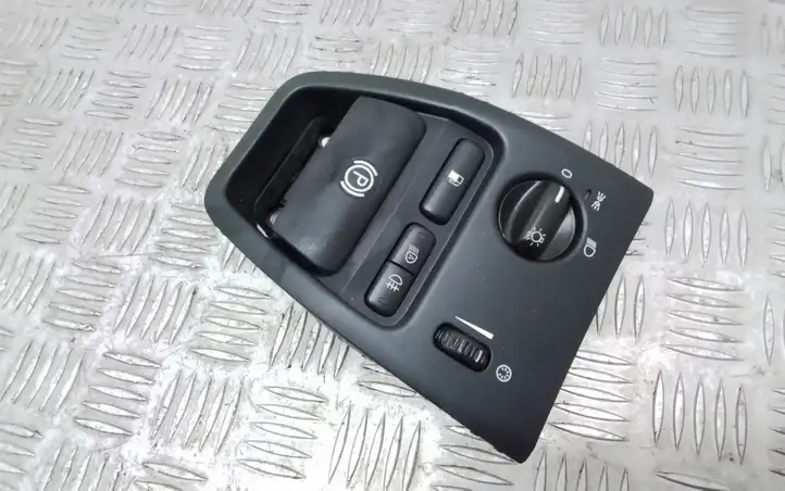 Volvo XC90 (2006 - 2014) 31334999 Включатель фонарей — фото 1