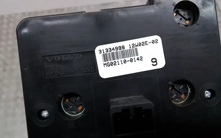 Volvo XC90 (2006 - 2014) 31334999 Включатель фонарей — фото 4
