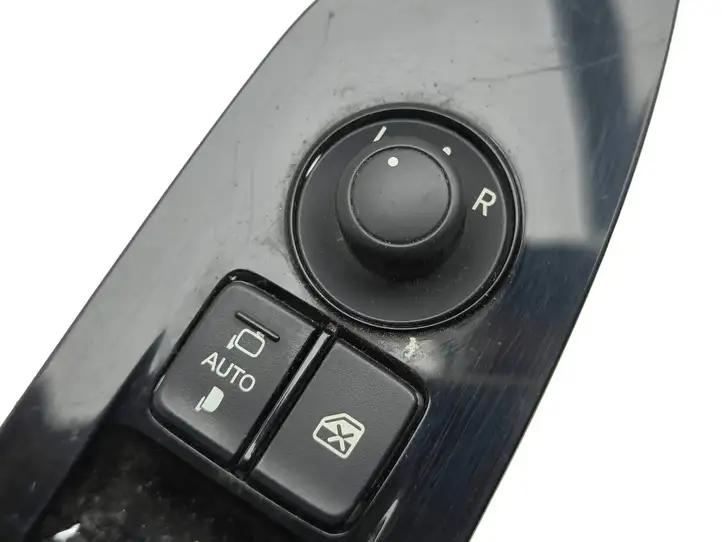 Mazda CX-5 II (2017 - ) 5AB00607A02 Кнопка стеклоподъемников — фото 3