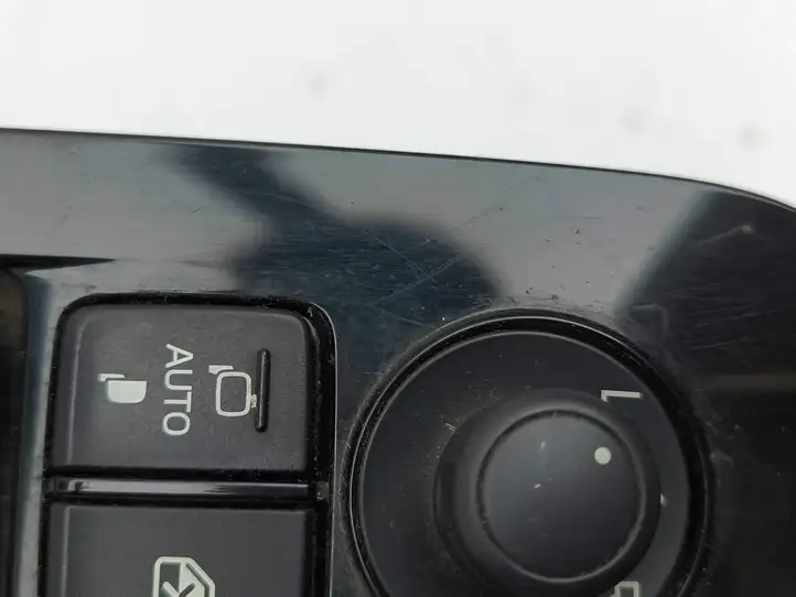Mazda CX-5 II (2017 - ) 5AB00607A02 Кнопка стеклоподъемников — фото 12