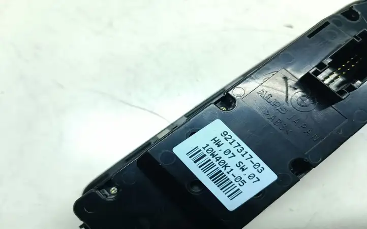 BMW 1 E82 E88 (2007 - 2014) 9217317 Кнопка стеклоподъемников — фото 2