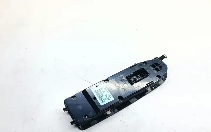 BMW 1 E82 E88 (2007 - 2014) 9217317 Кнопка стеклоподъемников — фото 3
