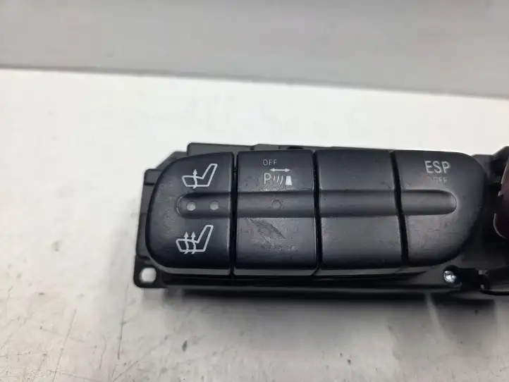 Mercedes-Benz C W203 A2038215051 Включатель аварийных фонарей — фото 2