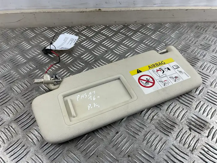 Volkswagen PASSAT B8 (2015 - )  5G0010844A Щиток от солнца