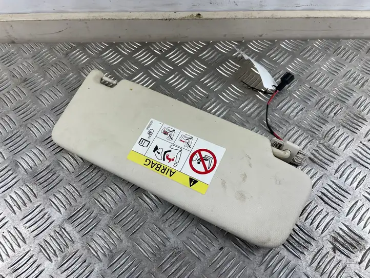 Volkswagen PASSAT B8 (2015 - )  5G0010844A Щиток от солнца