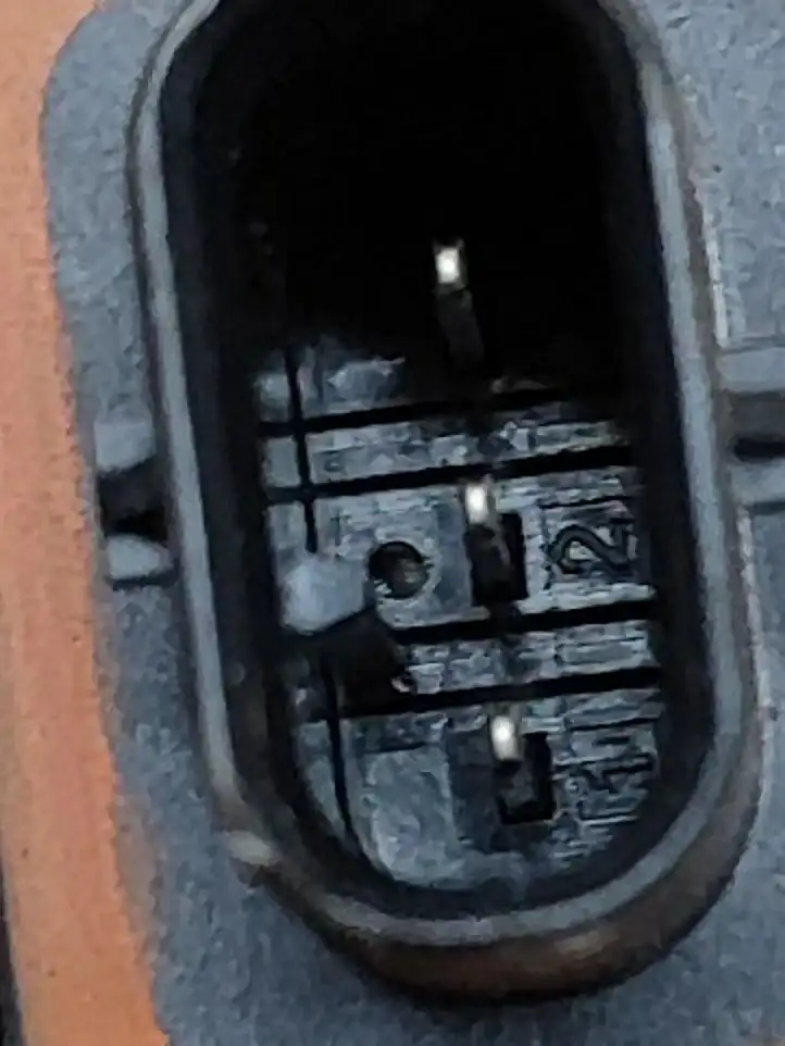 Volkswagen T-Roc (2017 - )  05E919519J Измеритель температуры масла