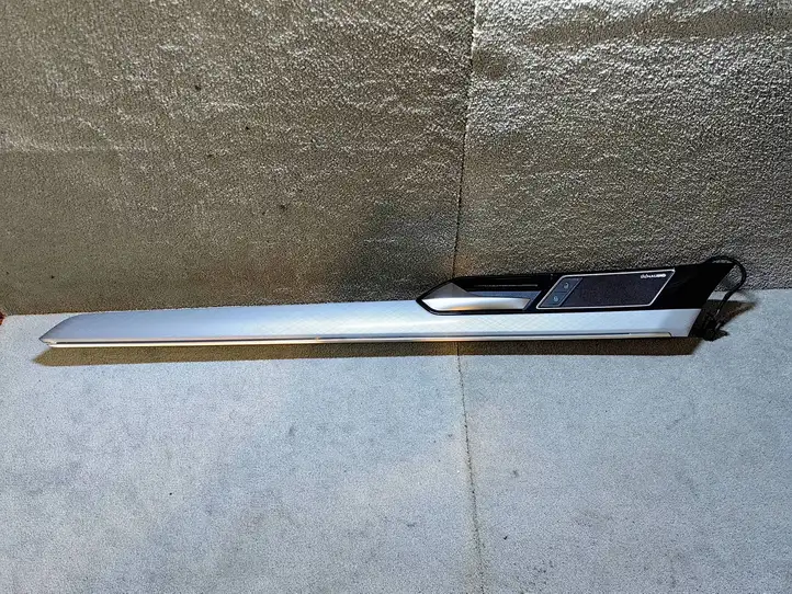Volkswagen PASSAT B8 (2015 - ) 3G0867439C Прочая отделка передней двери — фото 1
