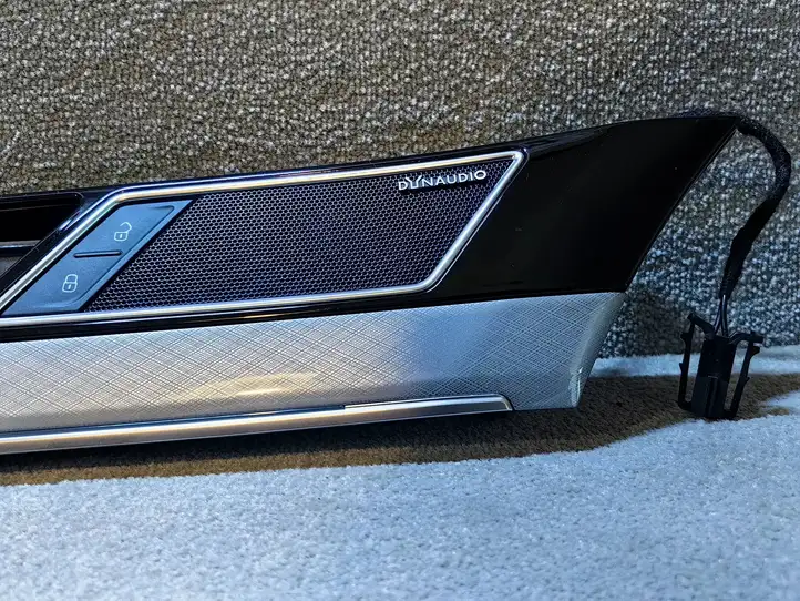Volkswagen PASSAT B8 (2015 - ) 3G0867439C Прочая отделка передней двери — фото 2