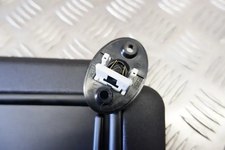 Toyota Yaris Cross (2020 - ) 74310K0060 Солнцезащитный козырек — фото 2