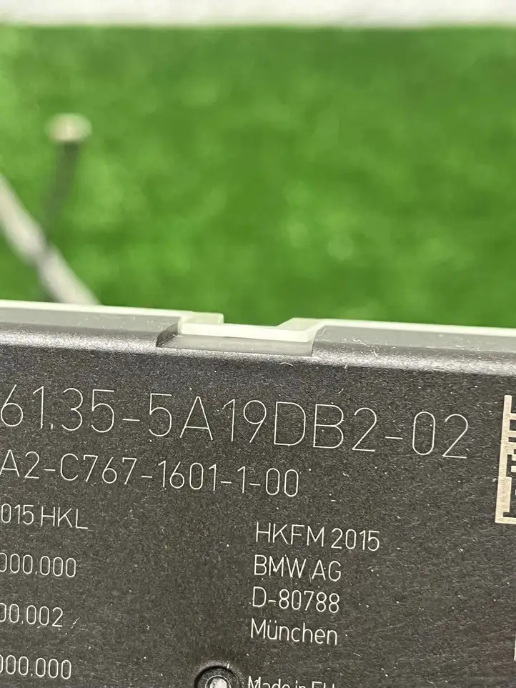 BMW M4 G82 G83 (2020 - ) 5A19DB2 Блок управления крышкой багажника — фото 2