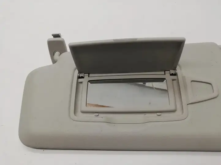 Mercedes-Benz C W205 (2014 - 2021)   Щиток от солнца