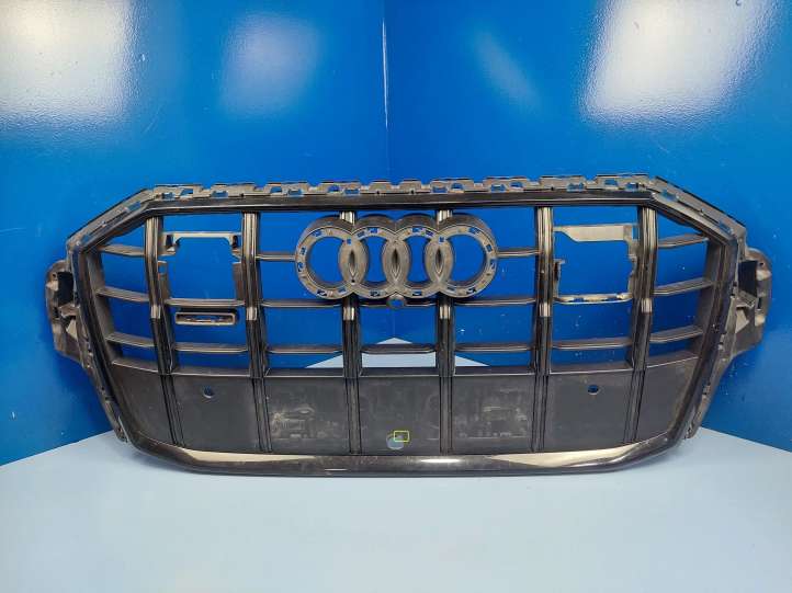 Audi Q7 4M (2015 - )  4M0853651AK Верхняя решётка