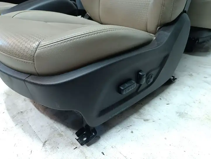 Hyundai Santa Fe (2012 - 2015) Комплект отделки дверей — фото 3