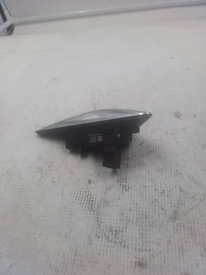Tesla Model X (2015 - 2021) 112510677c Боковая камера в крыле — фото 2