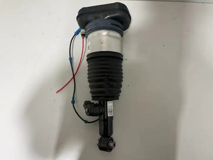 BMW X7 G07 (2018 - ) 6869039 Задний амортизатор (пневмоподвеска) — фото 1