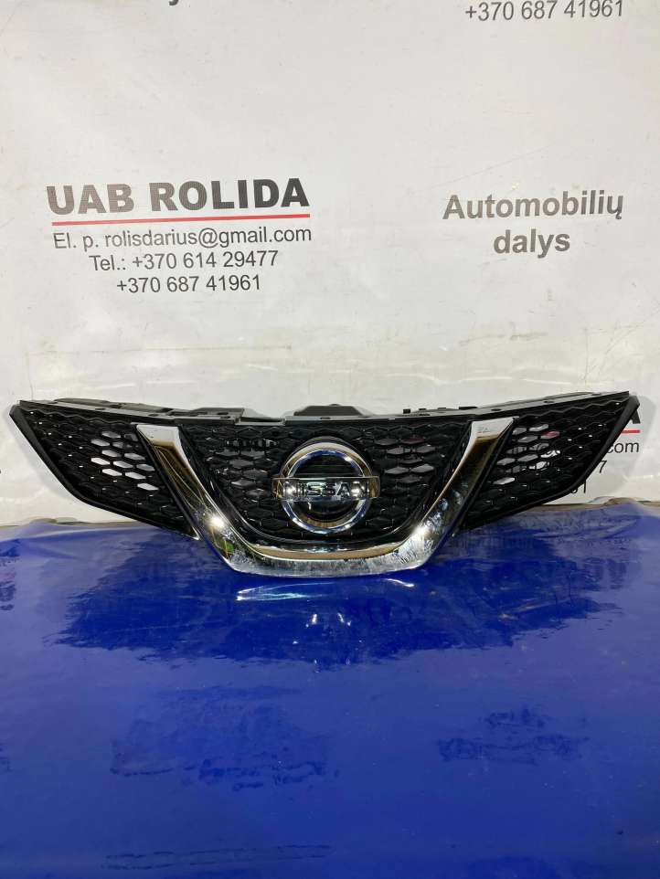 Nissan Qashqai (2013 - 2017)  623124EA0A Верхняя решётка