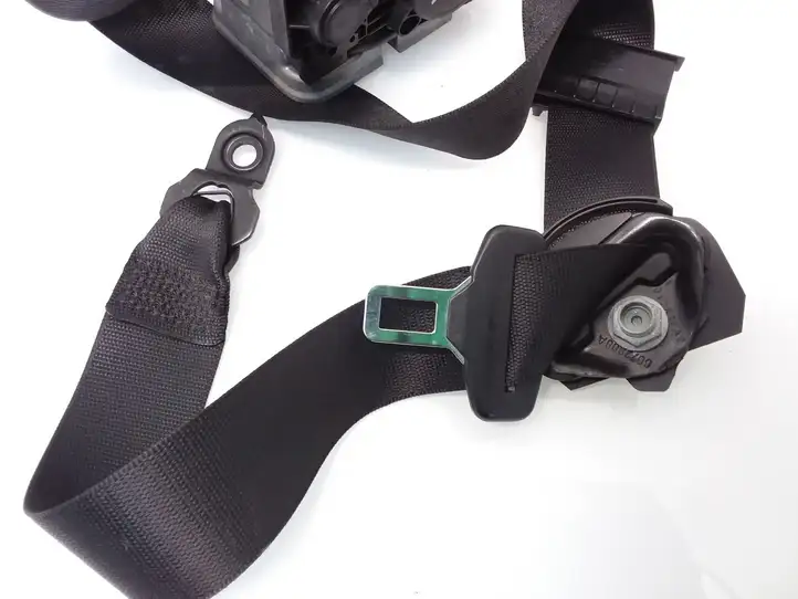 Mercedes-Benz E W211 (2002 - 2009)  609098200D Передний ремень безопасности