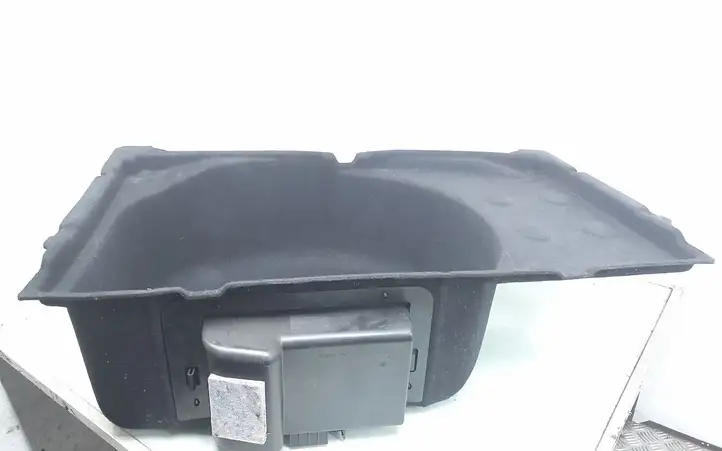 Mercedes-Benz C W203 (2000 - 2007) 2038900311 Прочая отделка багажника — фото 2