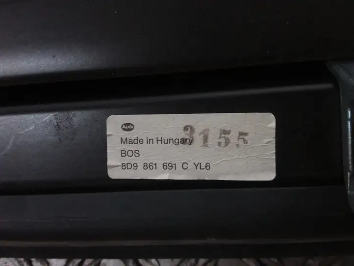 Audi A4 S4 B5 8D (1999 - 2001) 8D9861691C Шторка багажника (сетка) — фото 2