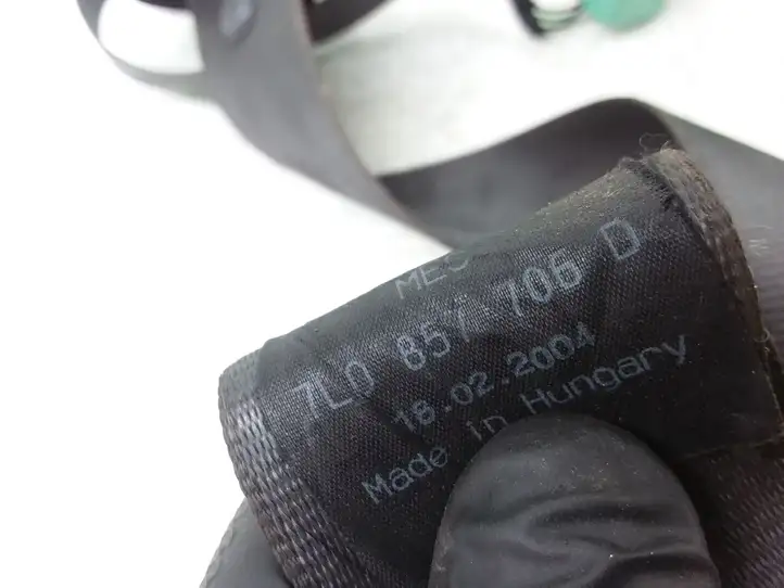 Volkswagen Touareg I (2002 - 2010)  7L0857706D Передний ремень безопасности