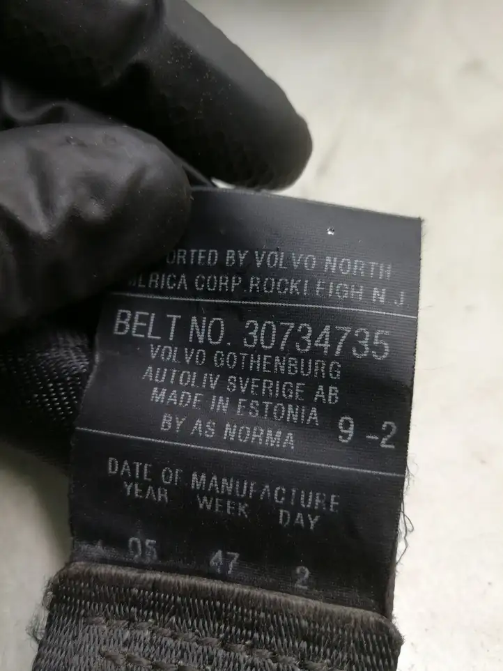 Volvo V70 (2004 - 2007)  30734735 Передний ремень безопасности