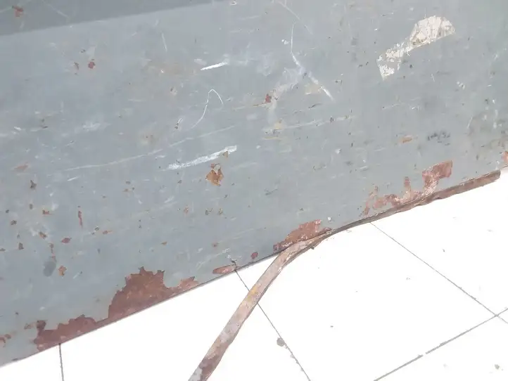 Volkswagen Transporter-Caravelle (2003 - 2009)   Панель багажника