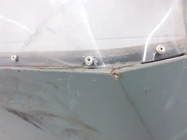 Volkswagen Transporter-Caravelle (2003 - 2009)   Панель багажника