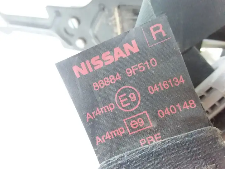 Nissan Primera (2000 - 2001) 868849F510 Передний ремень безопасности — фото 3