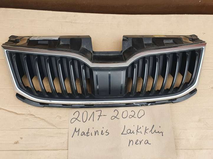 Skoda Octavia Mk3 (5E) (2013 - 2019)  5E0853653A Верхняя решётка