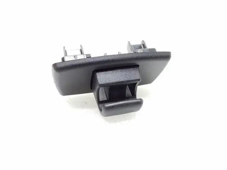 Mercedes-Benz CLA C117,X117,W117 (2013 - 2019) A2468100012 Крепление солнцезащитного козырька — фото 1