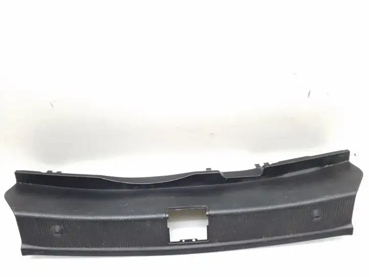 Mercedes-Benz C W204 (2007 - 2014) A2046900825 Отделка порога багажника — фото 1