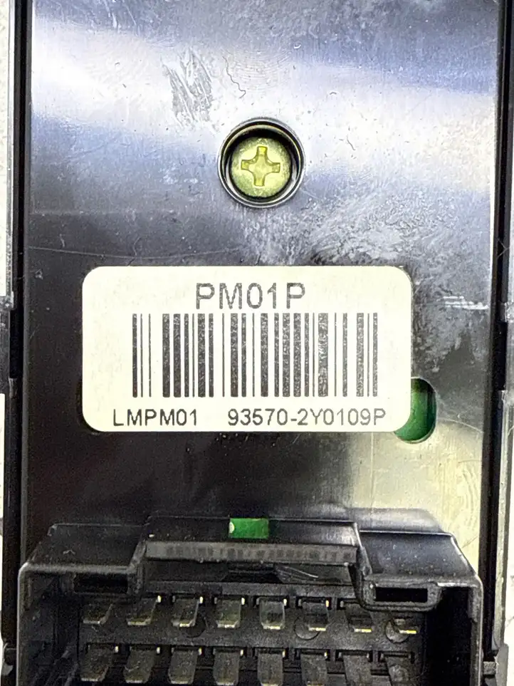 Hyundai ix35 (2009 - 2013) 935702Y0109P Кнопка стеклоподъемников — фото 3