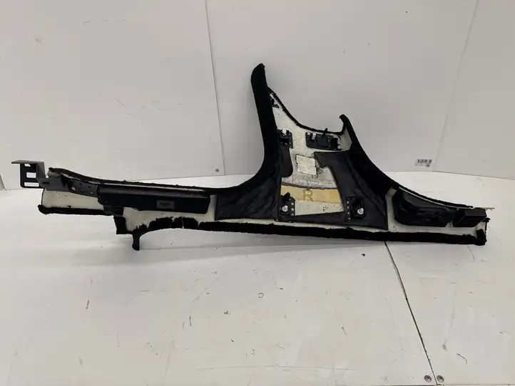Tesla Model S (2021 - ) 158578998C Нижняя обшивка стойки B — фото 4