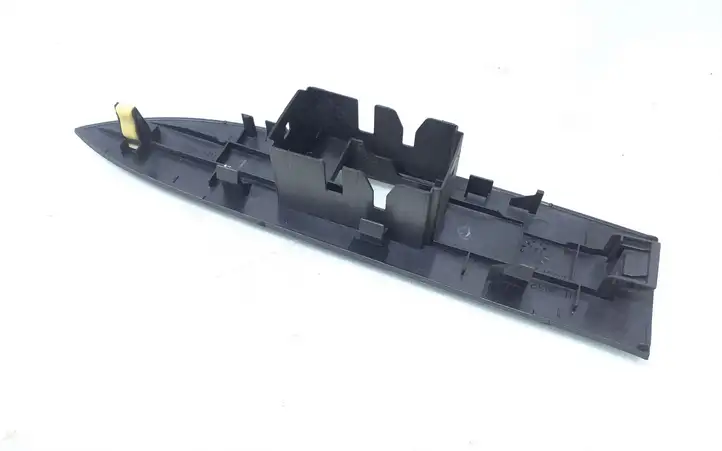 Toyota Avensis T270 (2009 - 2012) 7427105040 Накладка кнопки стеклоподъемника — фото 2