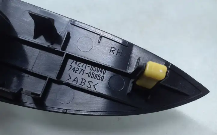 Toyota Avensis T270 (2009 - 2012) 7427105040 Накладка кнопки стеклоподъемника — фото 4