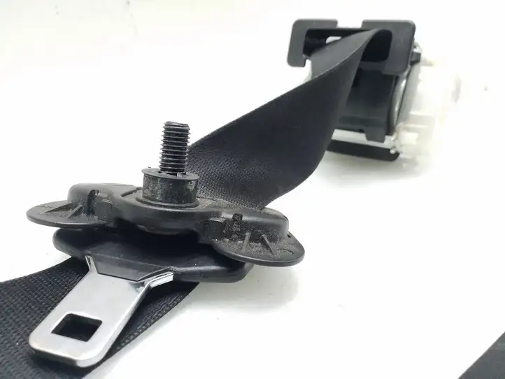 BMW 1 E81 E87 (2004 - 2011)  34003267 Передний ремень безопасности