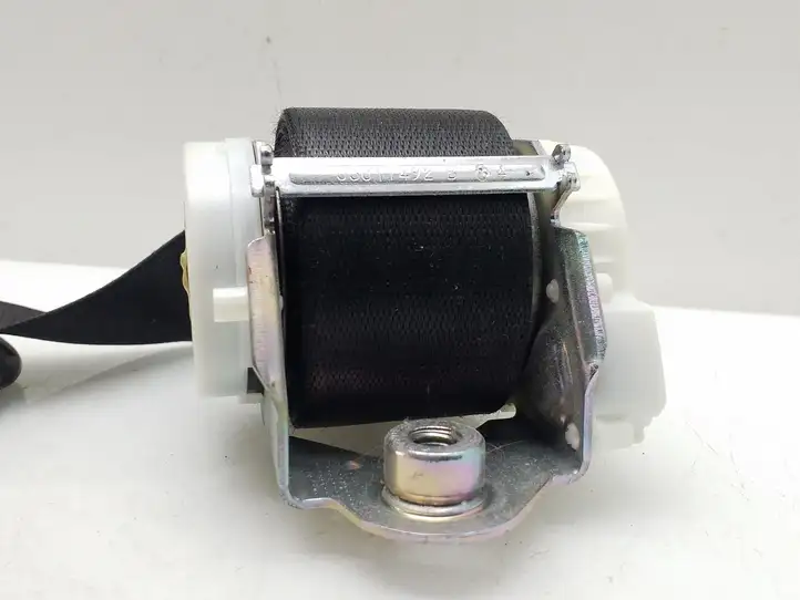 BMW 1 E81 E87 (2004 - 2011)  34003267 Передний ремень безопасности