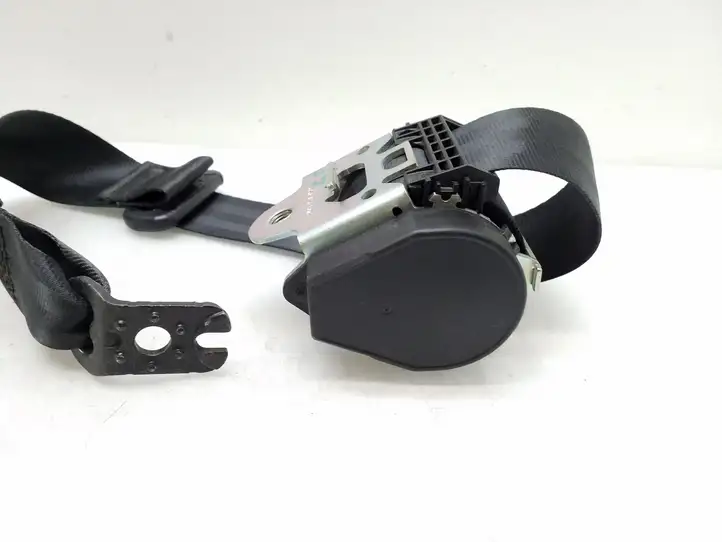 Volkswagen Golf VII (2013 - 2019)  621102200 Задний ремень безопасности