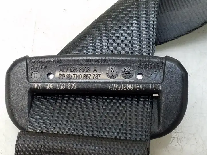 Volkswagen Golf VII (2013 - 2019)  621102200 Задний ремень безопасности