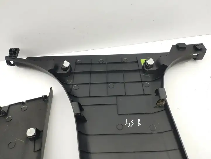 Kia Ceed (2018 - 2021) 85846J7000 Нижняя обшивка стойки B — фото 19