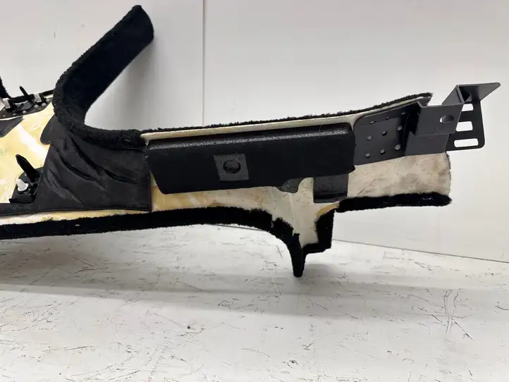 Tesla Model S (2021 - ) 158578898C Нижняя обшивка стойки B — фото 7