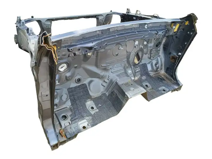 Toyota Land Cruiser (J150) (2009 - ) Передняя часть кузова — фото 2