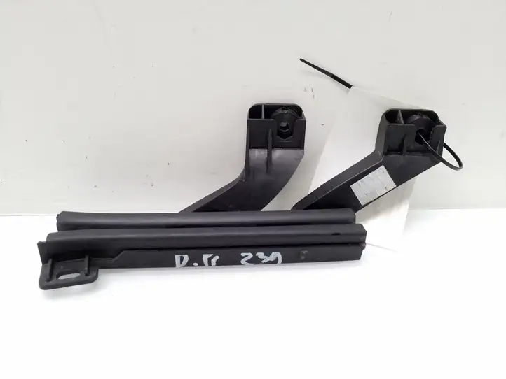 Peugeot Expert (2016 - )  9812451080 Другая деталь отделки пере́дней дверей