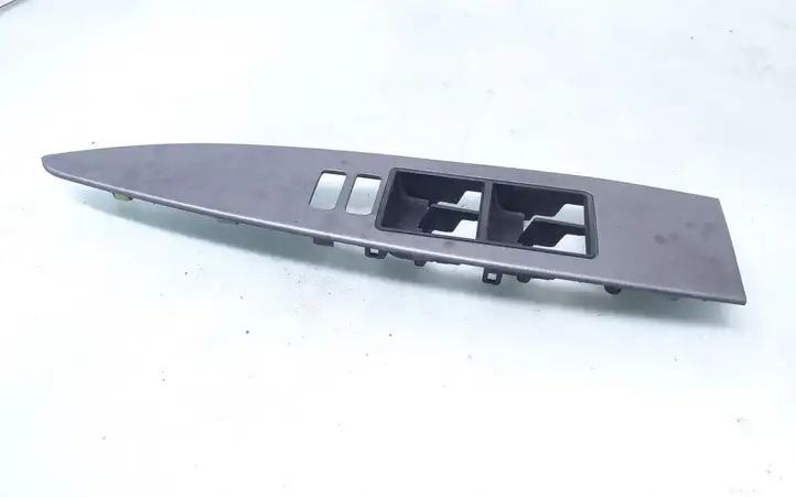 Toyota Avensis T270 (2009 - 2012) 7423105200 Накладка кнопки стеклоподъемника — фото 1