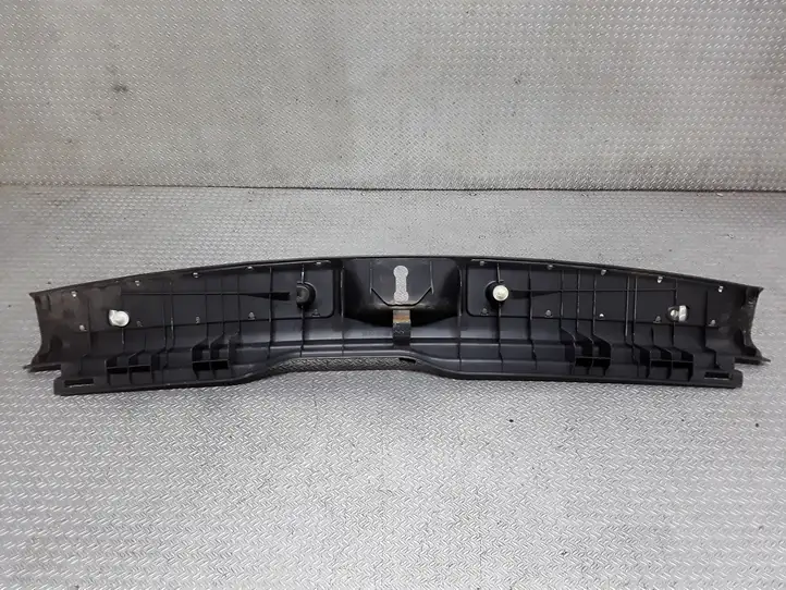 Toyota Avensis T250 (2003 - 2006) 5838705090 Отделка порога багажника — фото 3