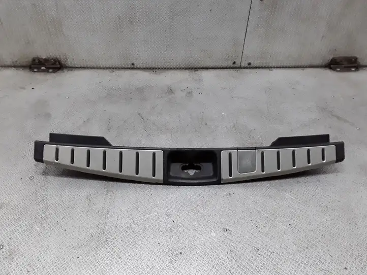 Nissan Murano Z50 (2002 - 2008) Отделка порога багажника — фото 1