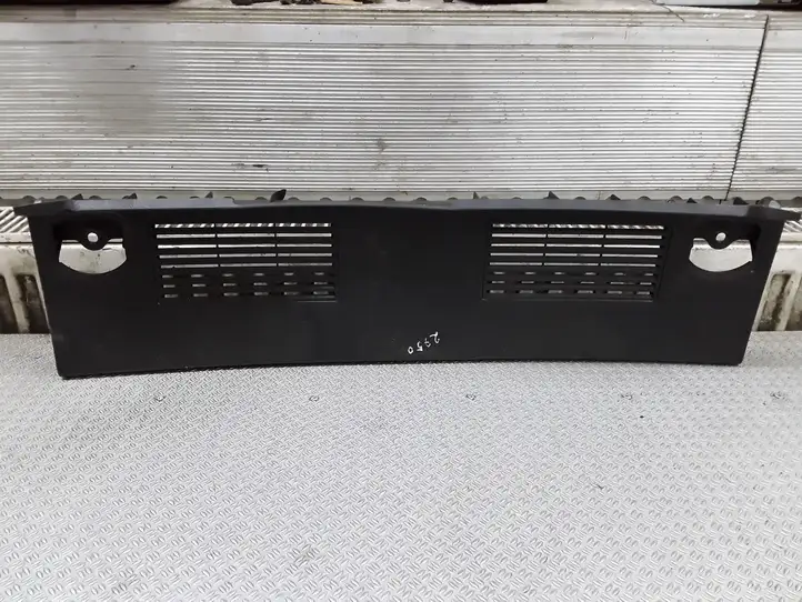 Toyota Avensis T250 (2003 - 2006) 5838705080 Отделка порога багажника — фото 1