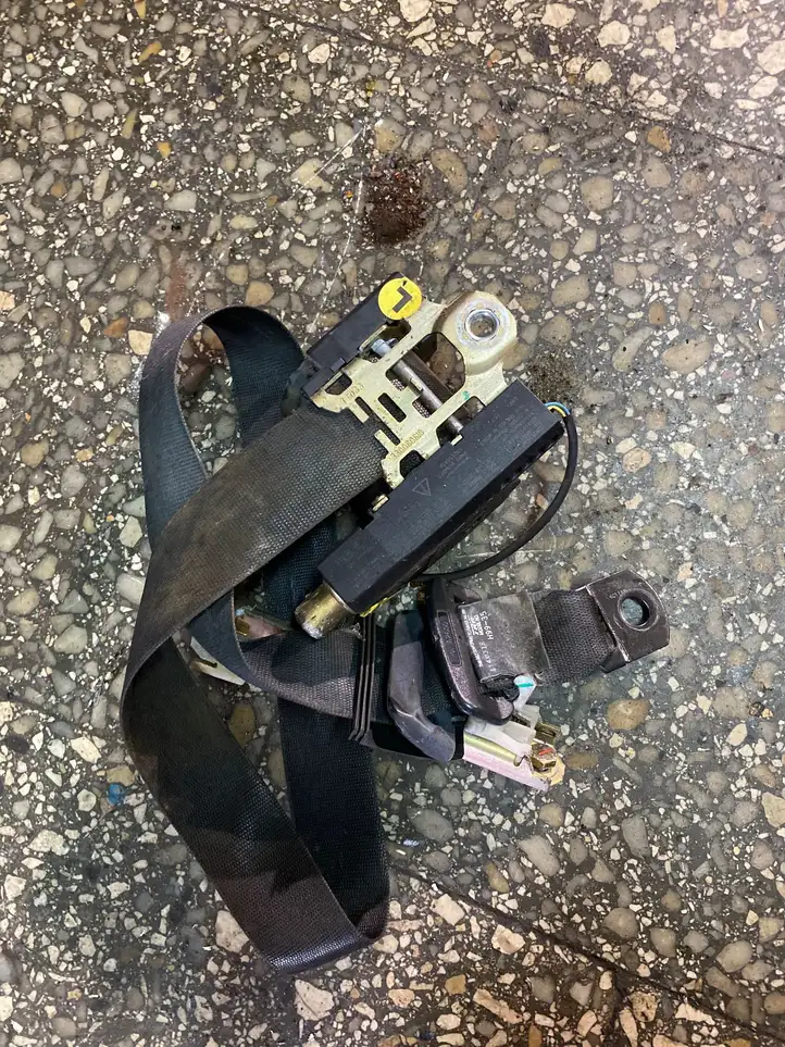 Mercedes-Benz ML W163 (1997 - 2005)  33006061G Передний ремень безопасности